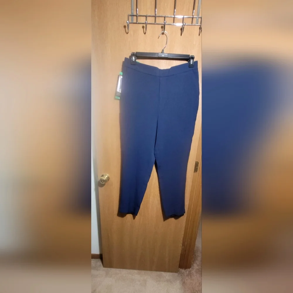 NWT BANANA REPUBLIC Tapered Pull On Pant 12